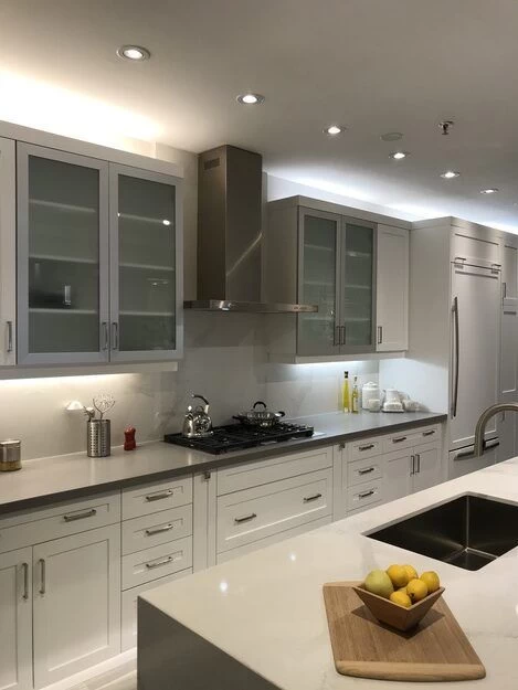 Cyclone Pro Collection SCB322 36" Wall Mount Range Hood Kitchen Exhaust Fan With Baffle Filters - Image 3