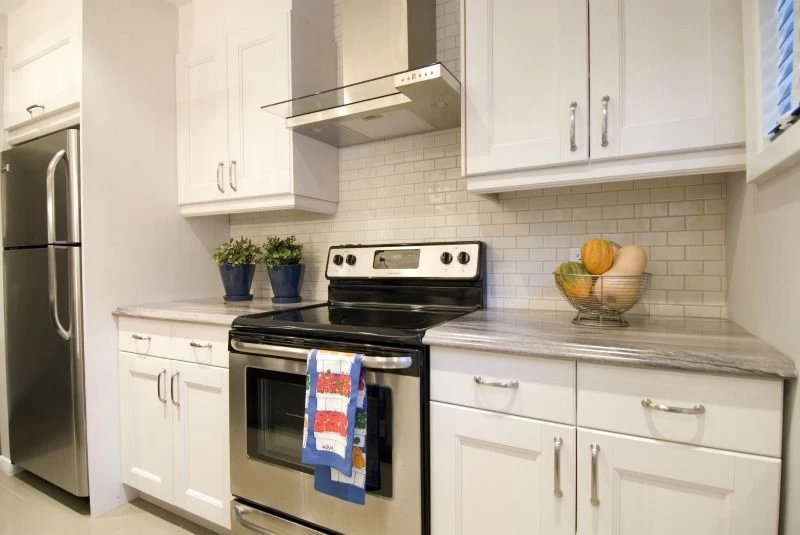 Cyclone Alito Collection SC510 30" Wall Mount Range Hood Kitchen Exhaust Fan With Mesh Filters - Image 3