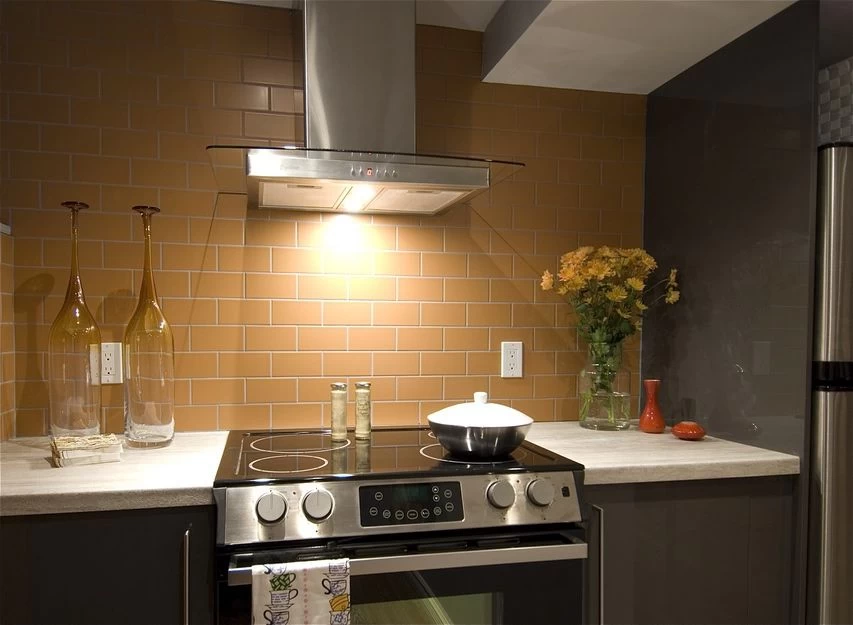 Cyclone Alito Collection SCB502 30" Wall Mount Range Hood Kitchen Exhaust Fan With Baffle Filters - Image 3