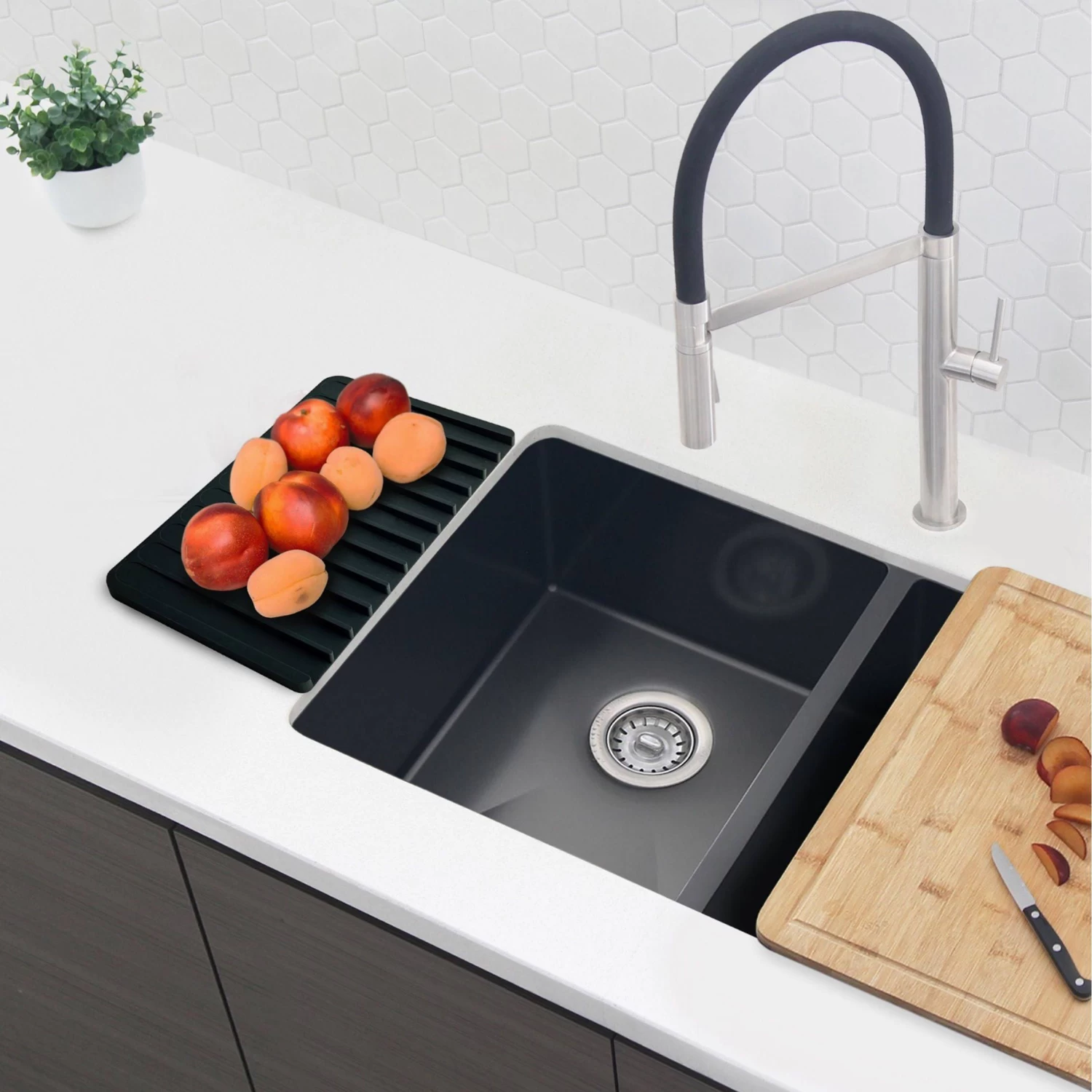 Stylish Silicone Drying Mat And Trivet, Black - Image 2