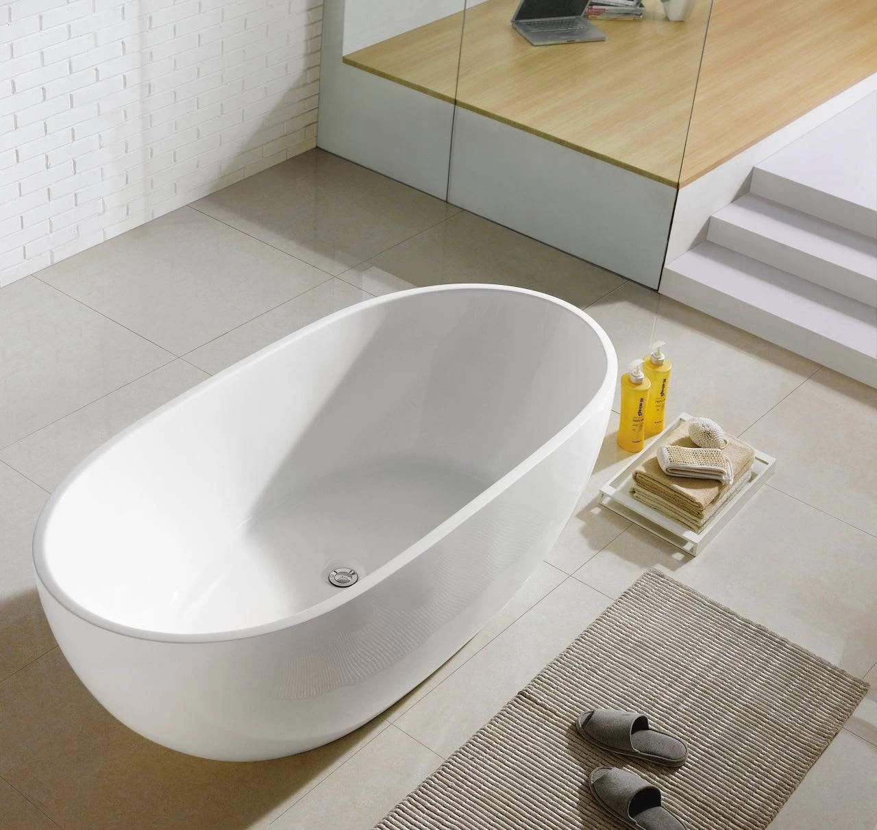 Kube Bath Vernice 66.5" X 31.7" X 21.6" Free Standing Bathtub - Image 3