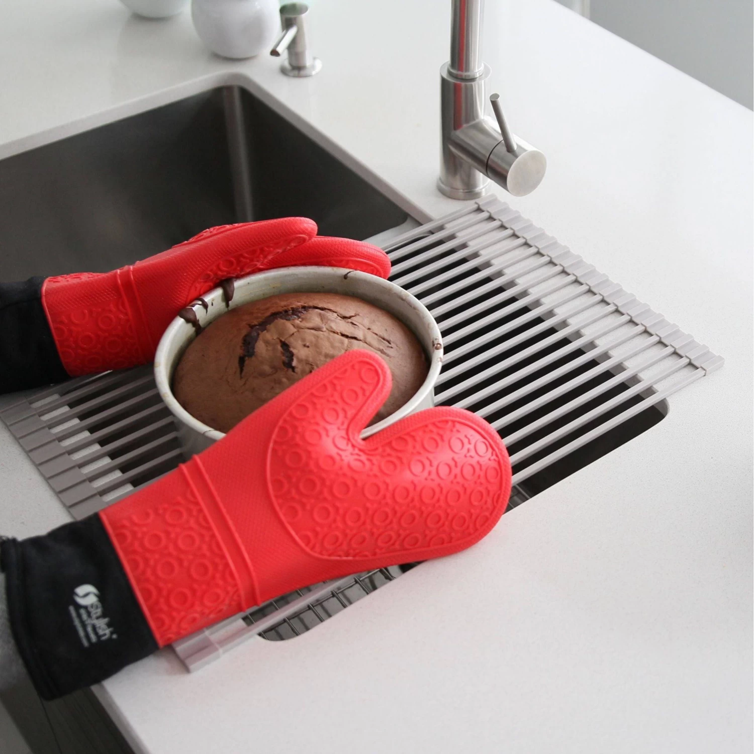 Stylish 20" Over The Sink Roll-up Drying Rack Gray A-900GY - Image 10